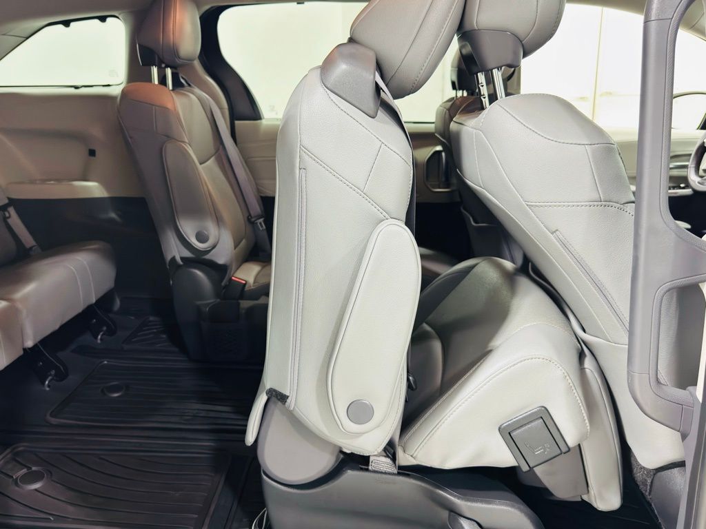 2024 Toyota Sienna Limited Jersey City NJ