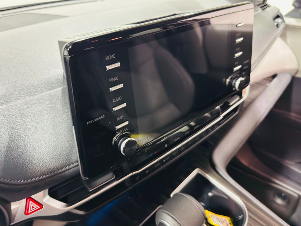 2024 Toyota Sienna Limited Jersey City NJ
