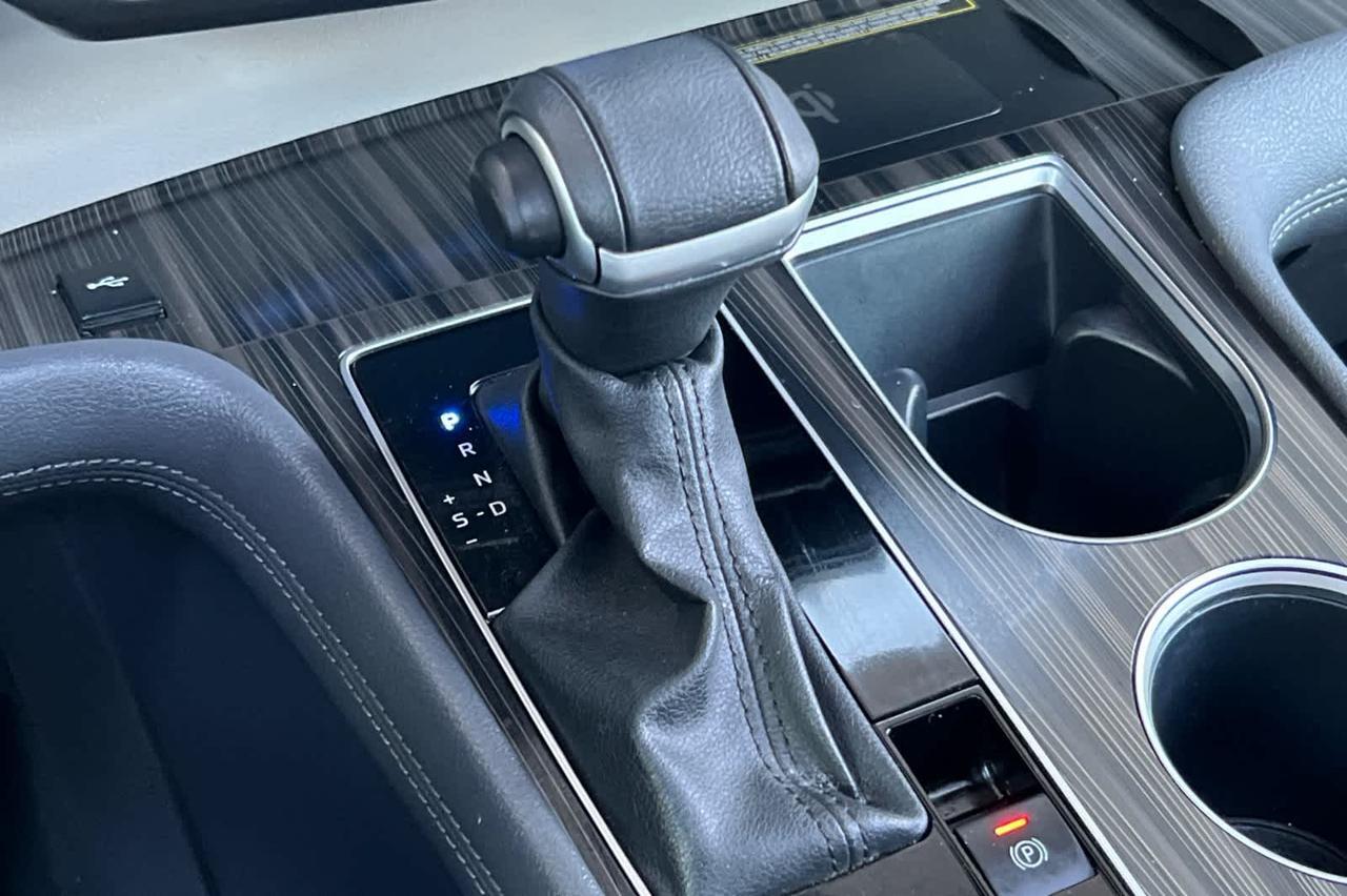 2024 Toyota Sienna Limited Roseville CA