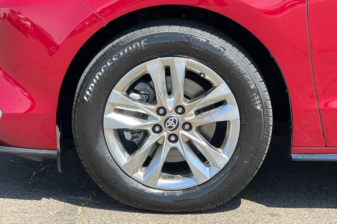 2024 Toyota Sienna Limited Roseville CA