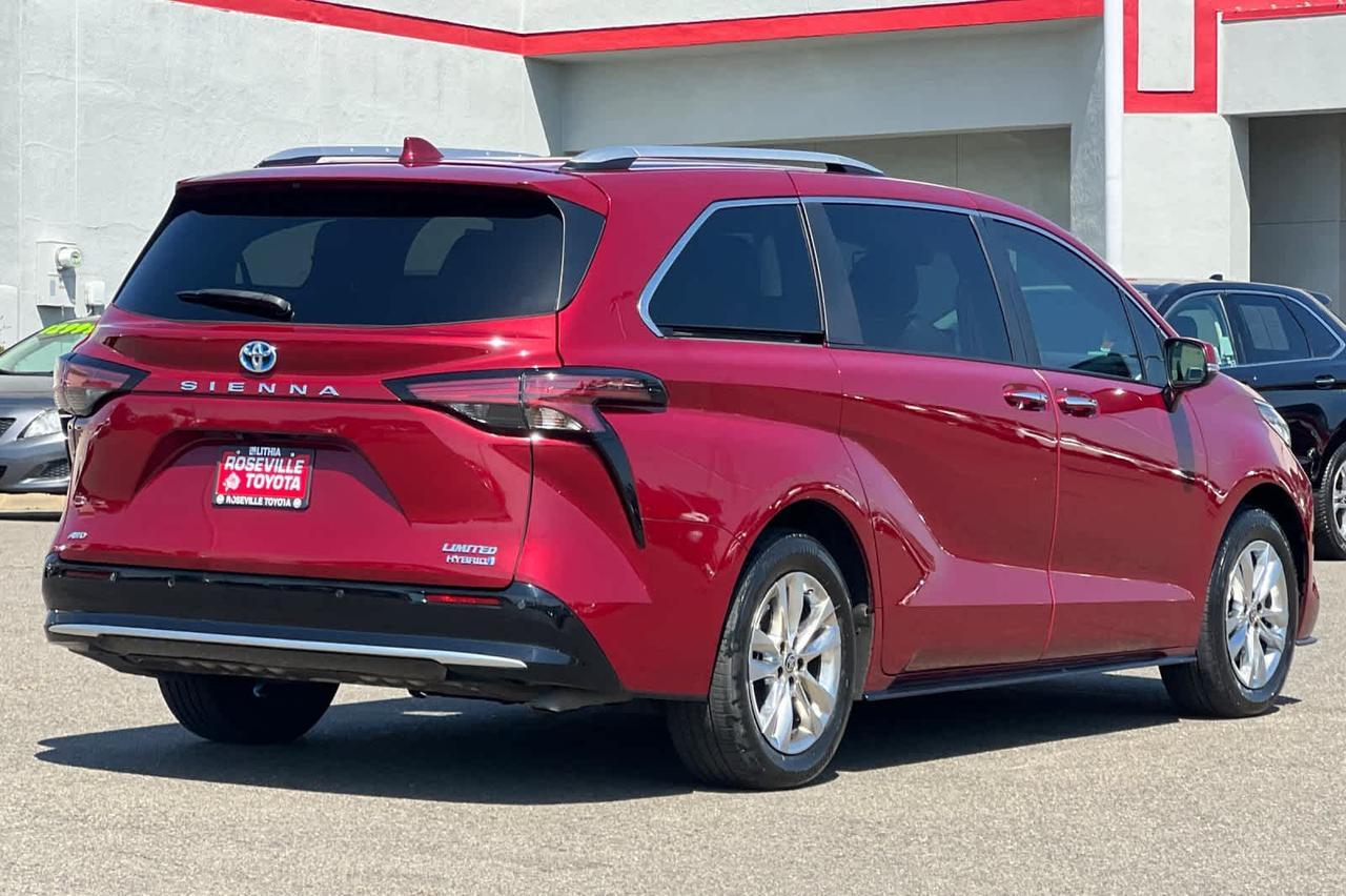 2024 Toyota Sienna Limited