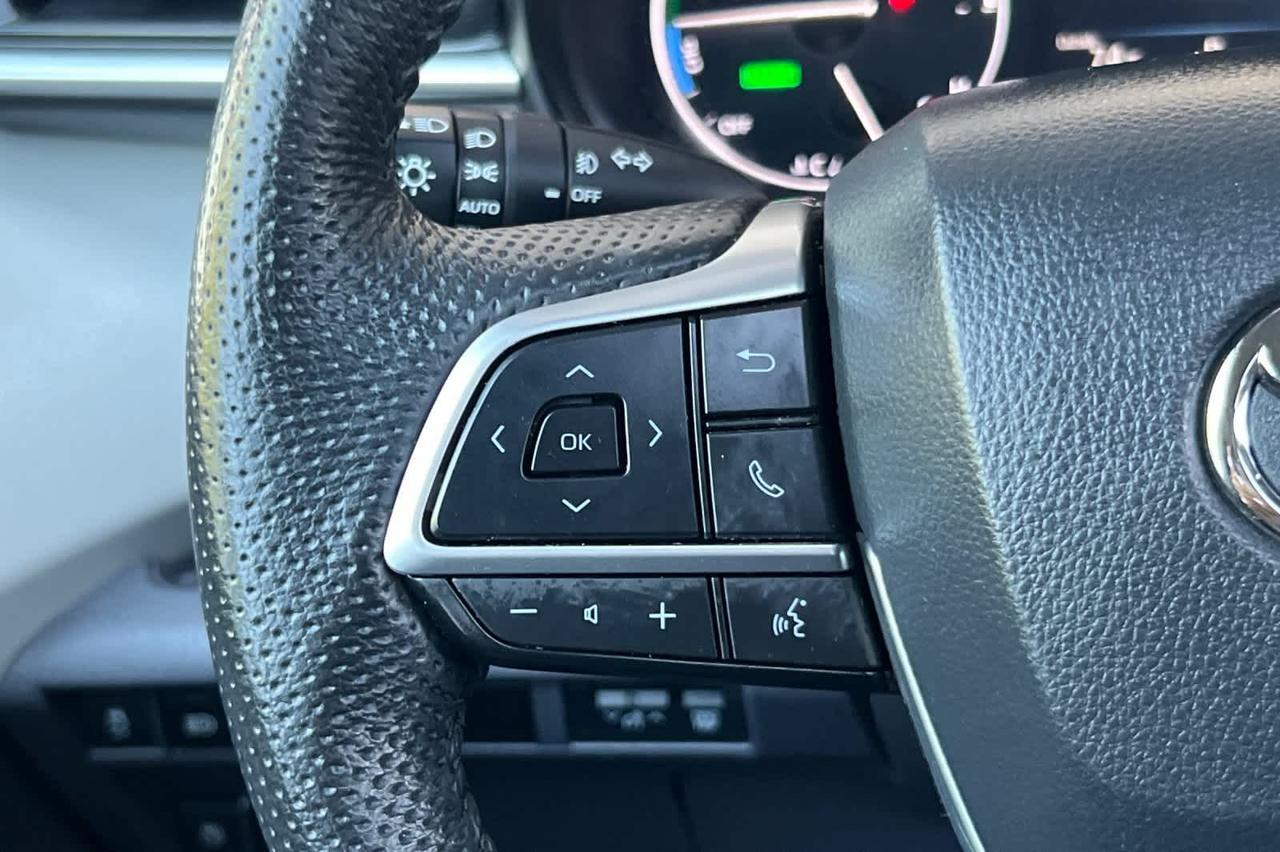 2024 Toyota Sienna Limited Roseville CA