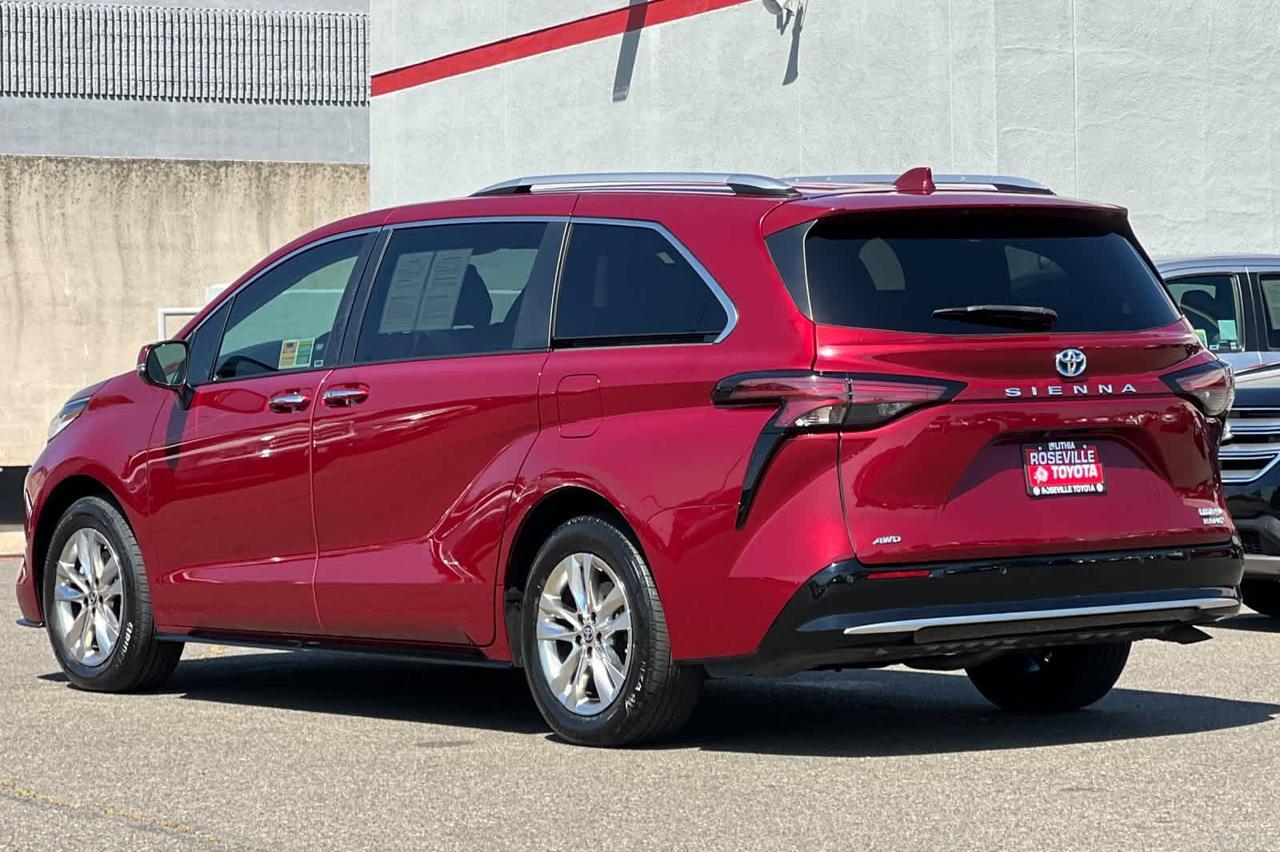 2024 Toyota Sienna Limited Roseville CA