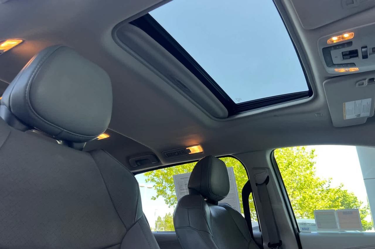 2024 Toyota Sienna Limited Roseville CA