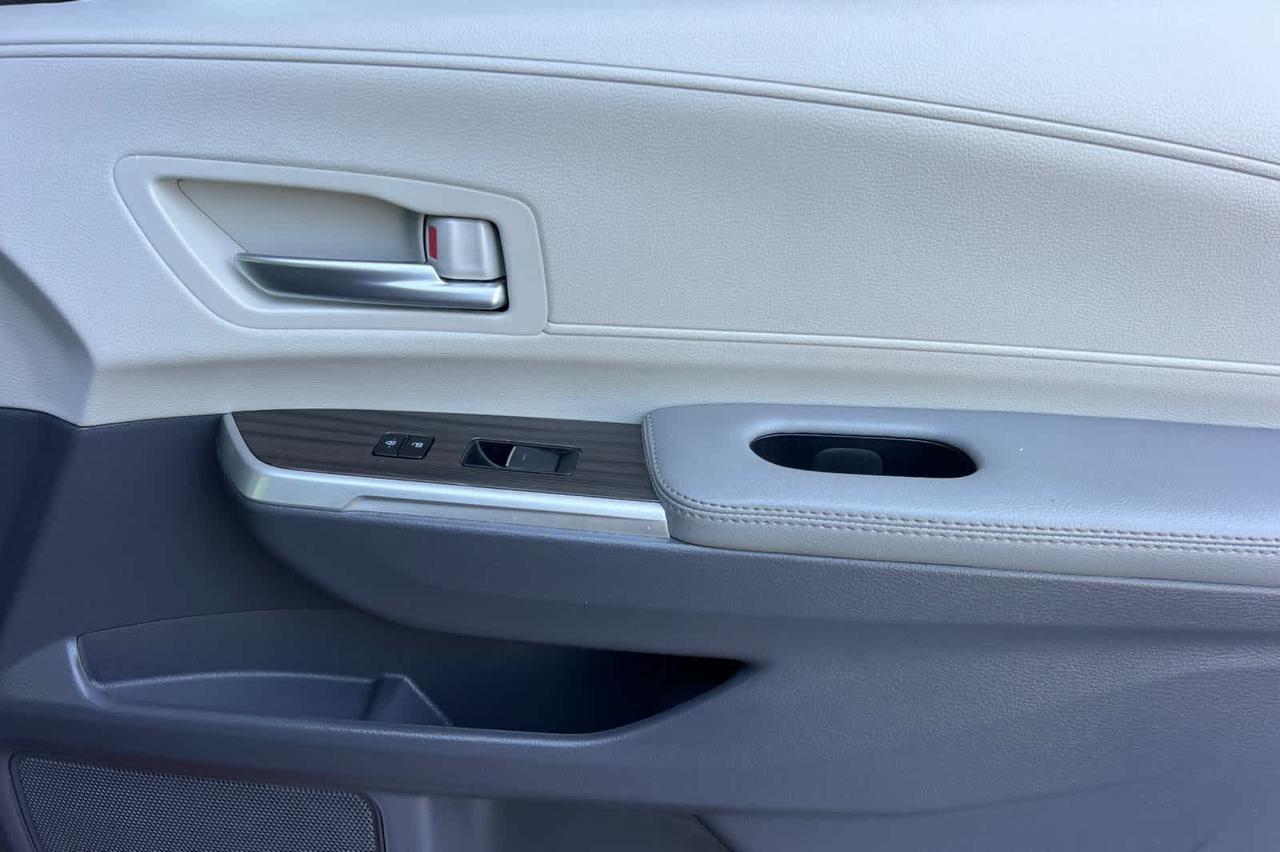 2024 Toyota Sienna Limited Roseville CA