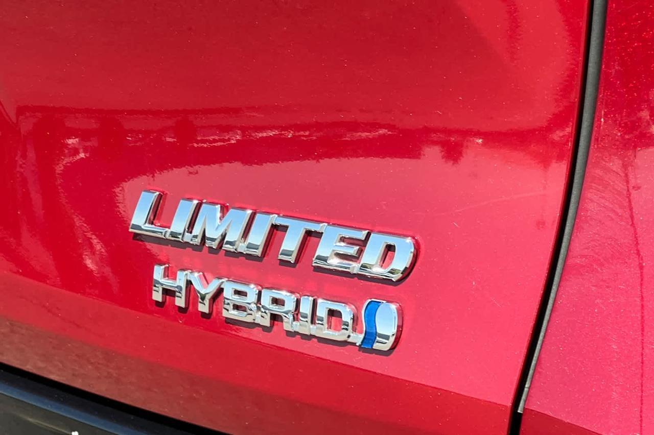 2024 Toyota Sienna Limited Roseville CA