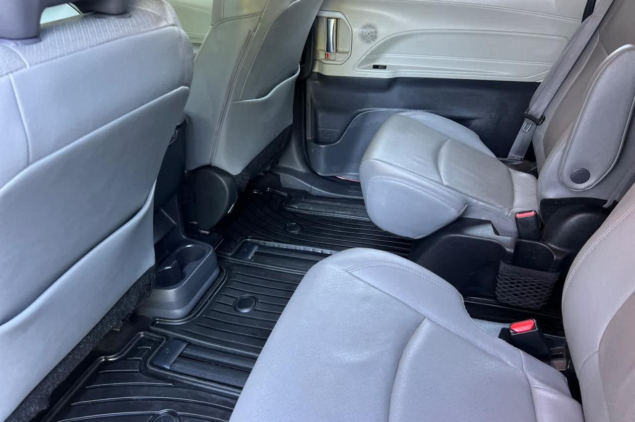 2024 Toyota Sienna Limited Roseville CA