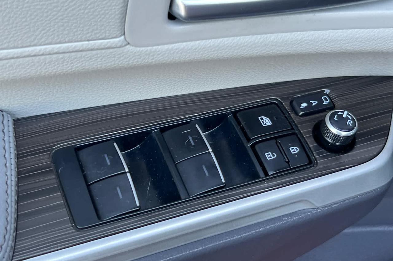 2024 Toyota Sienna Limited Roseville CA