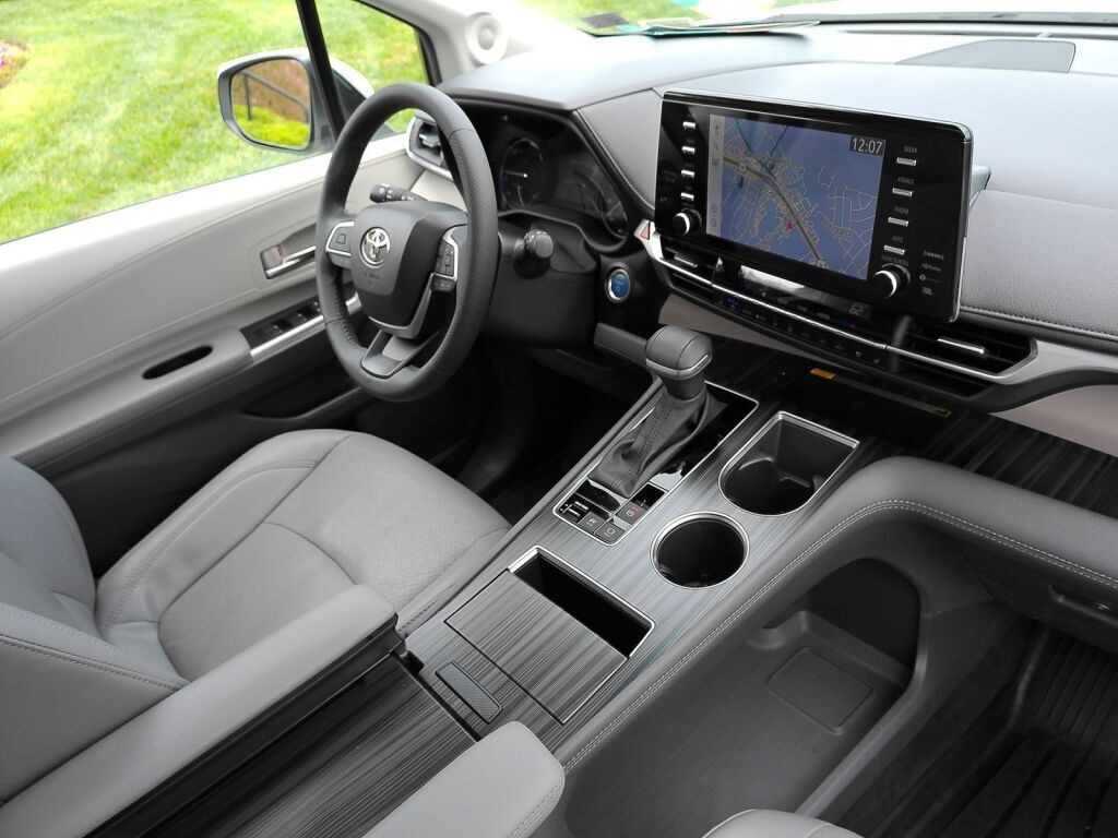 2024 Toyota Sienna Limited Richmond VA