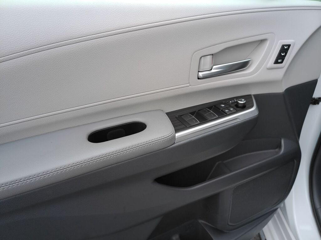 2024 Toyota Sienna Limited Richmond VA