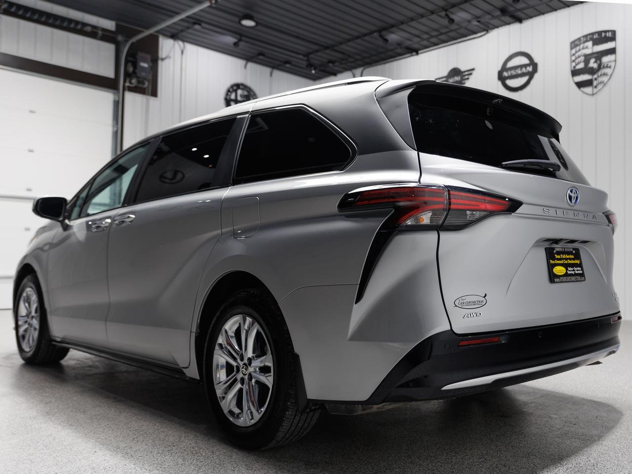 2024 Toyota Sienna Platinum 7-Passenger AWD TV-DVD-NAV Hybrid Cranberry PA