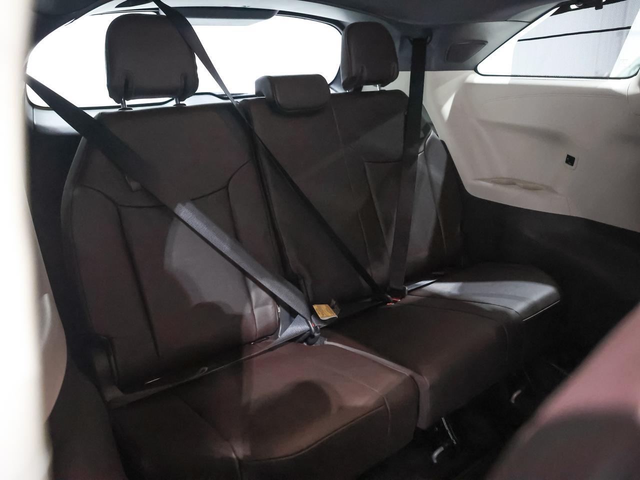 2024 Toyota Sienna Platinum 7-Passenger AWD TV-DVD-NAV Hybrid Cranberry PA