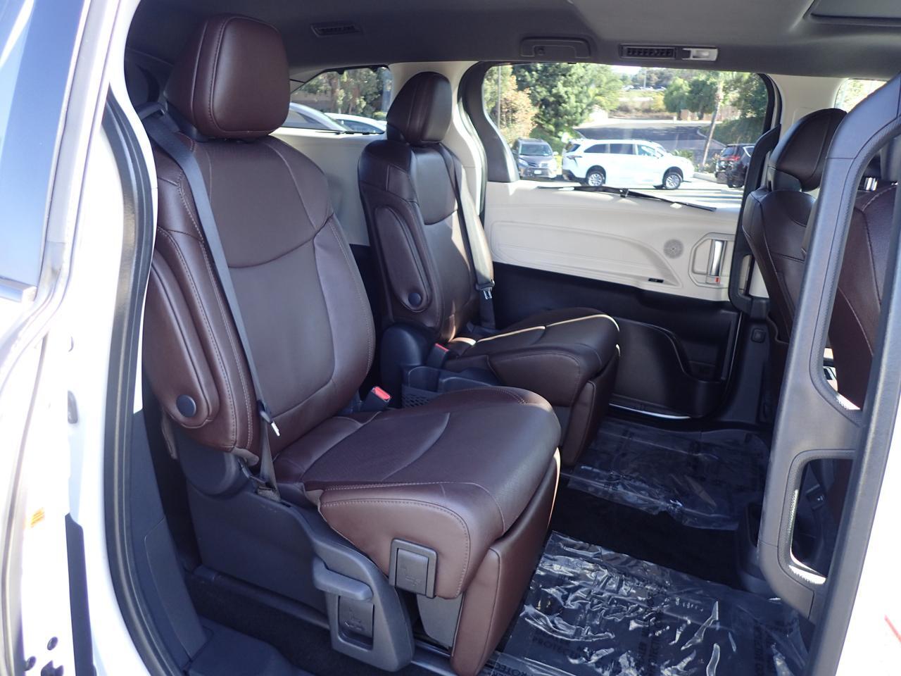 2024 Toyota Sienna Platinum Anaheim CA