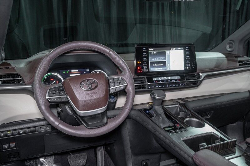 2024 Toyota Sienna Platinum FWD 7-Passenger (Natl) Minivan Peoria AZ