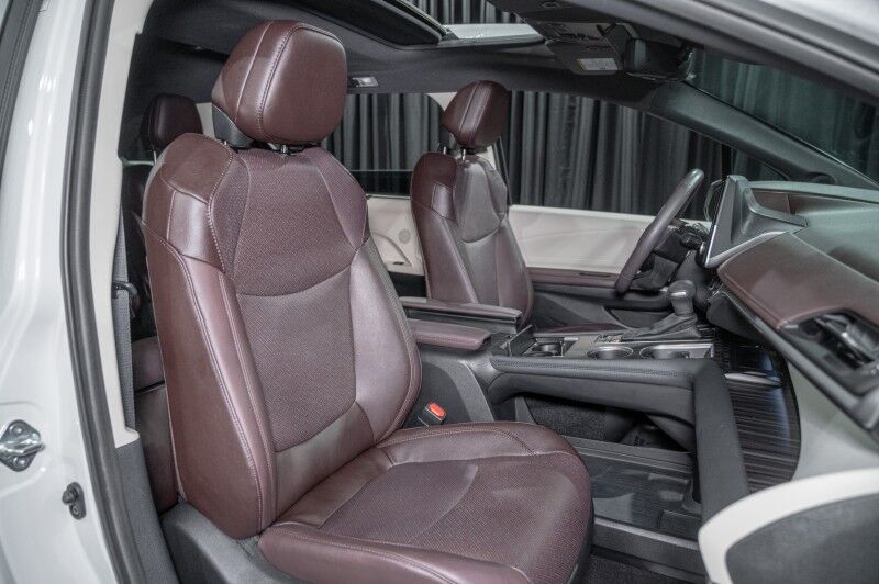 2024 Toyota Sienna Platinum FWD 7-Passenger (Natl) Minivan Peoria AZ