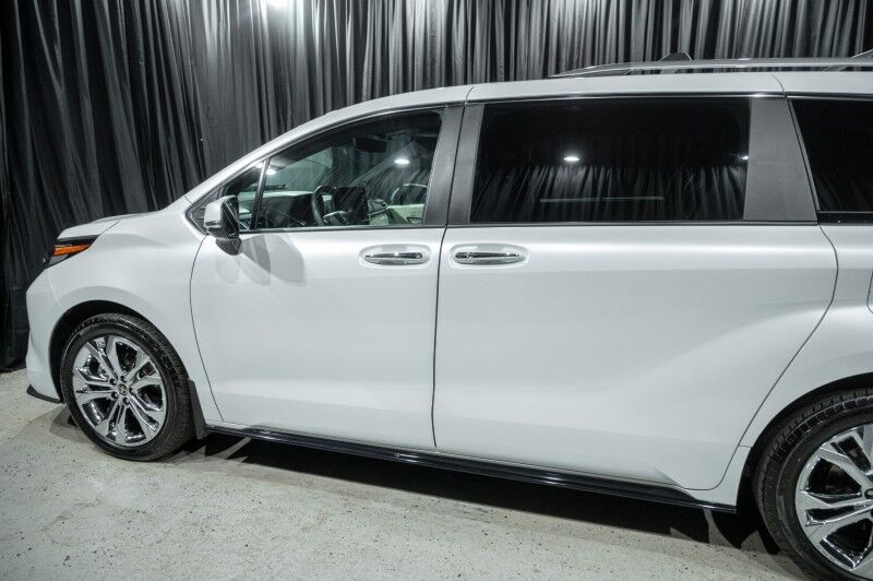 2024 Toyota Sienna Platinum FWD 7-Passenger (Natl) Minivan Peoria AZ