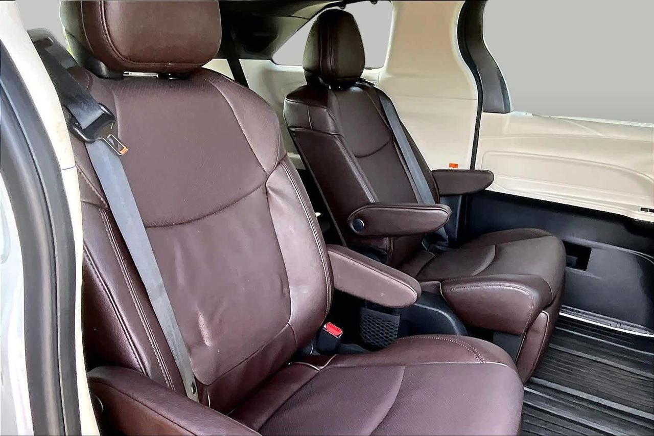 2024 Toyota Sienna Platinum Folsom CA