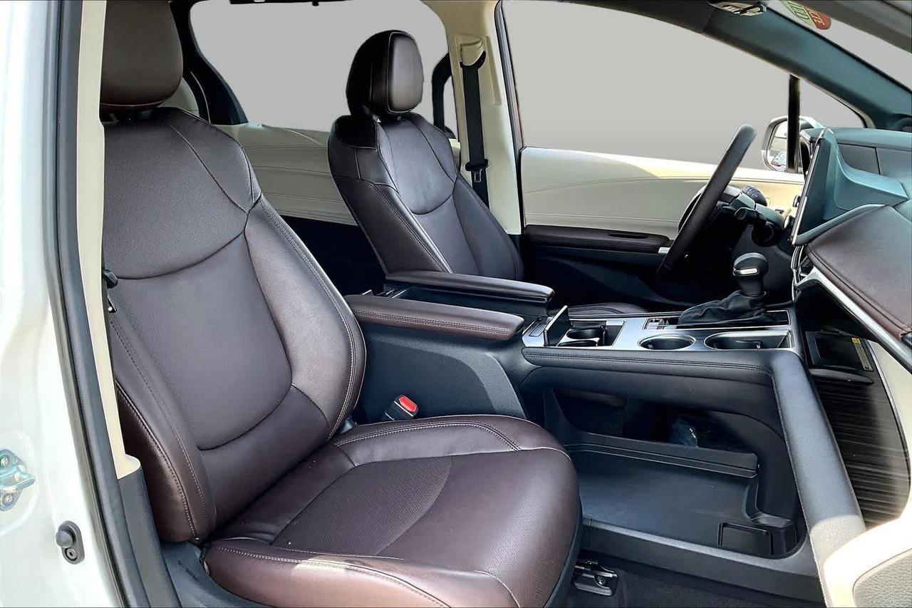 2024 Toyota Sienna Platinum Folsom CA