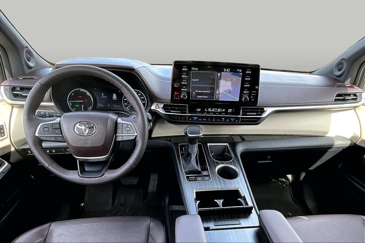 2024 Toyota Sienna Platinum Folsom CA