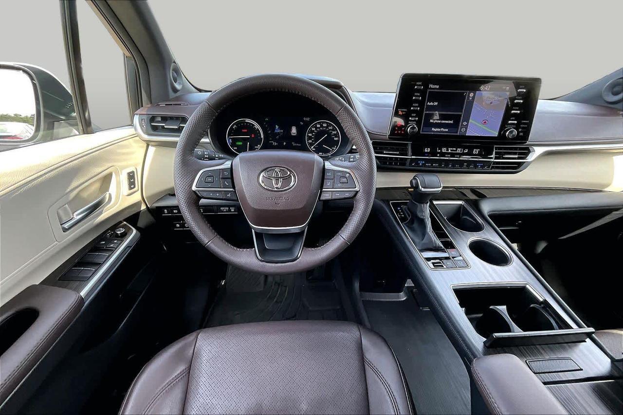 2024 Toyota Sienna Platinum Folsom CA