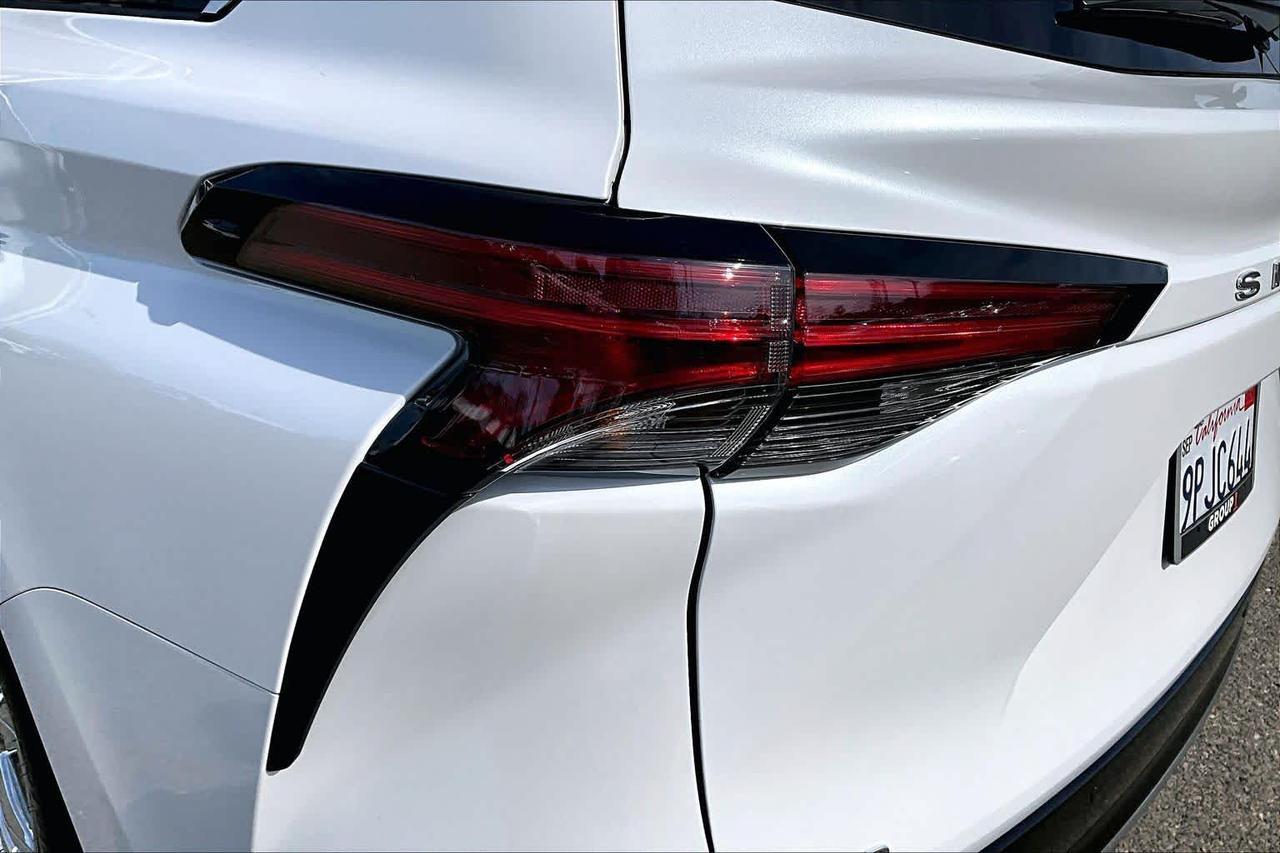 2024 Toyota Sienna Platinum Folsom CA