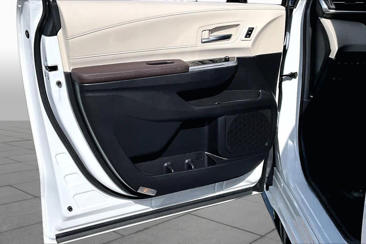 2024 Toyota Sienna Platinum Folsom CA