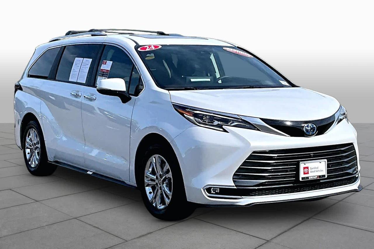 2024 Toyota Sienna Platinum