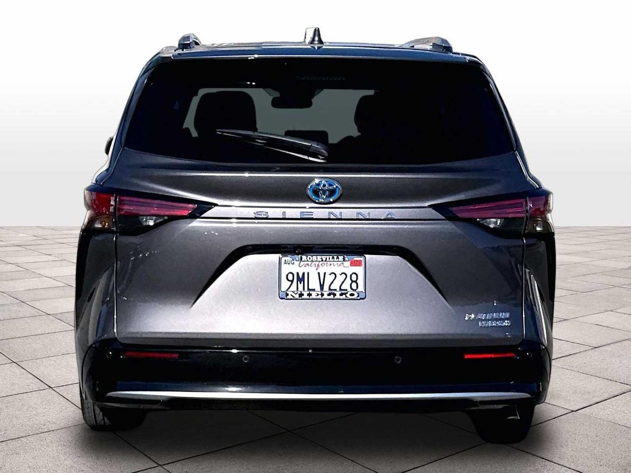 2024 Toyota Sienna Platinum Roseville CA