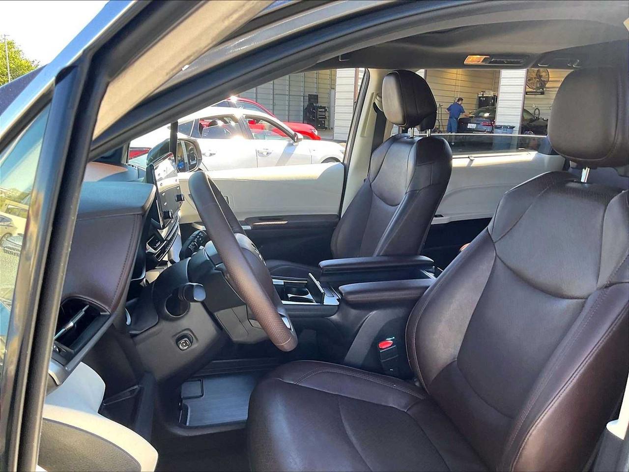 2024 Toyota Sienna Platinum Roseville CA