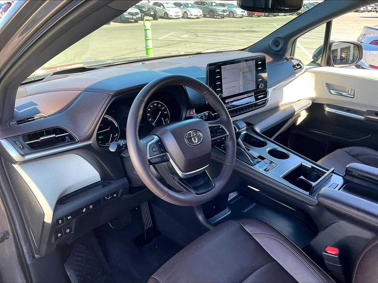 2024 Toyota Sienna Platinum Roseville CA