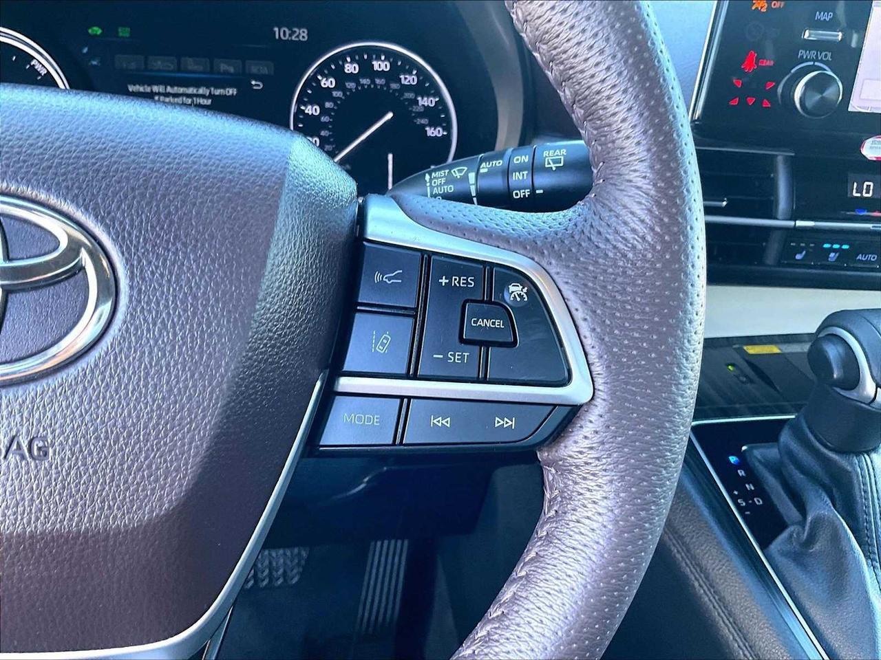 2024 Toyota Sienna Platinum Roseville CA