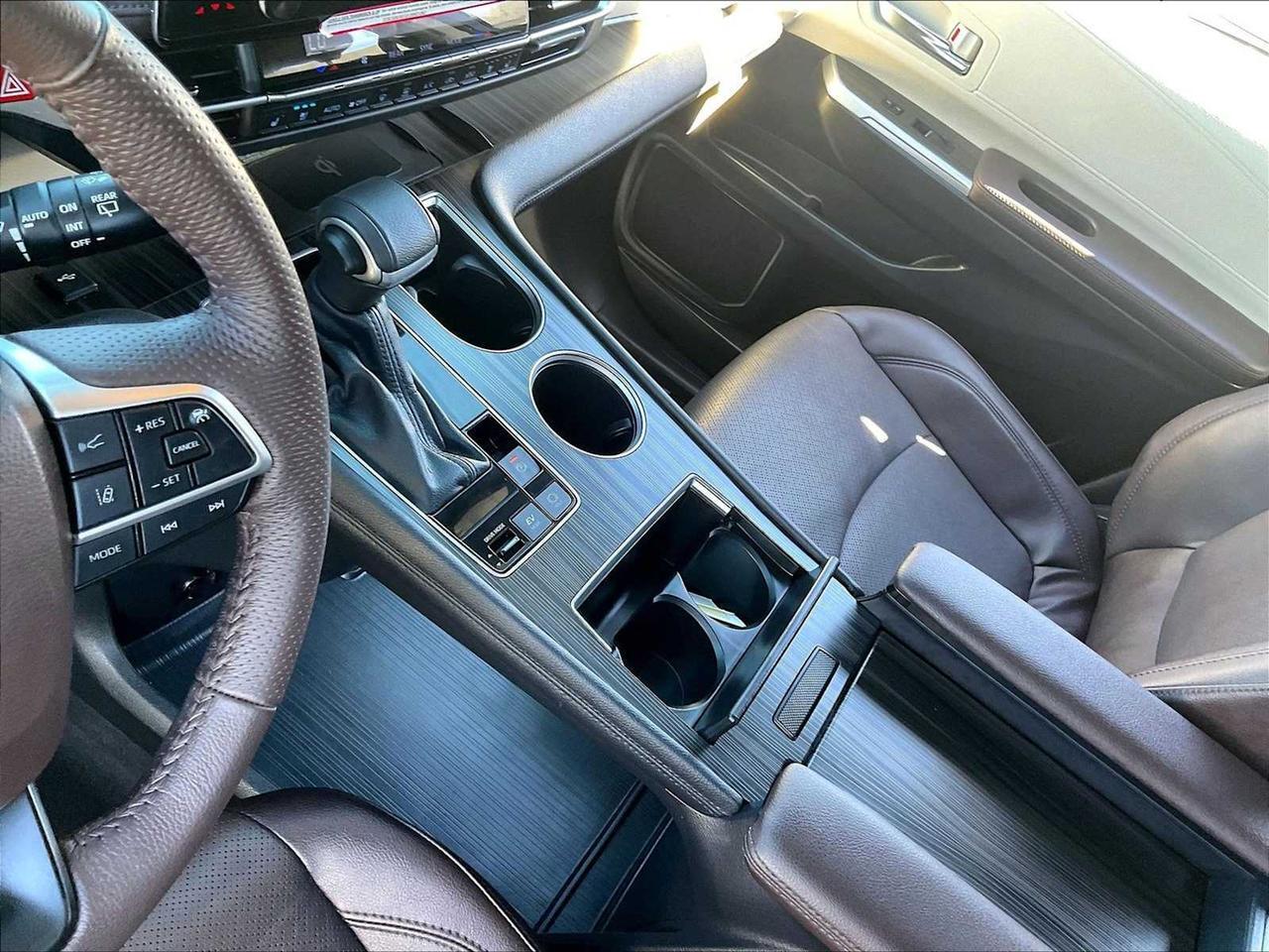 2024 Toyota Sienna Platinum Roseville CA