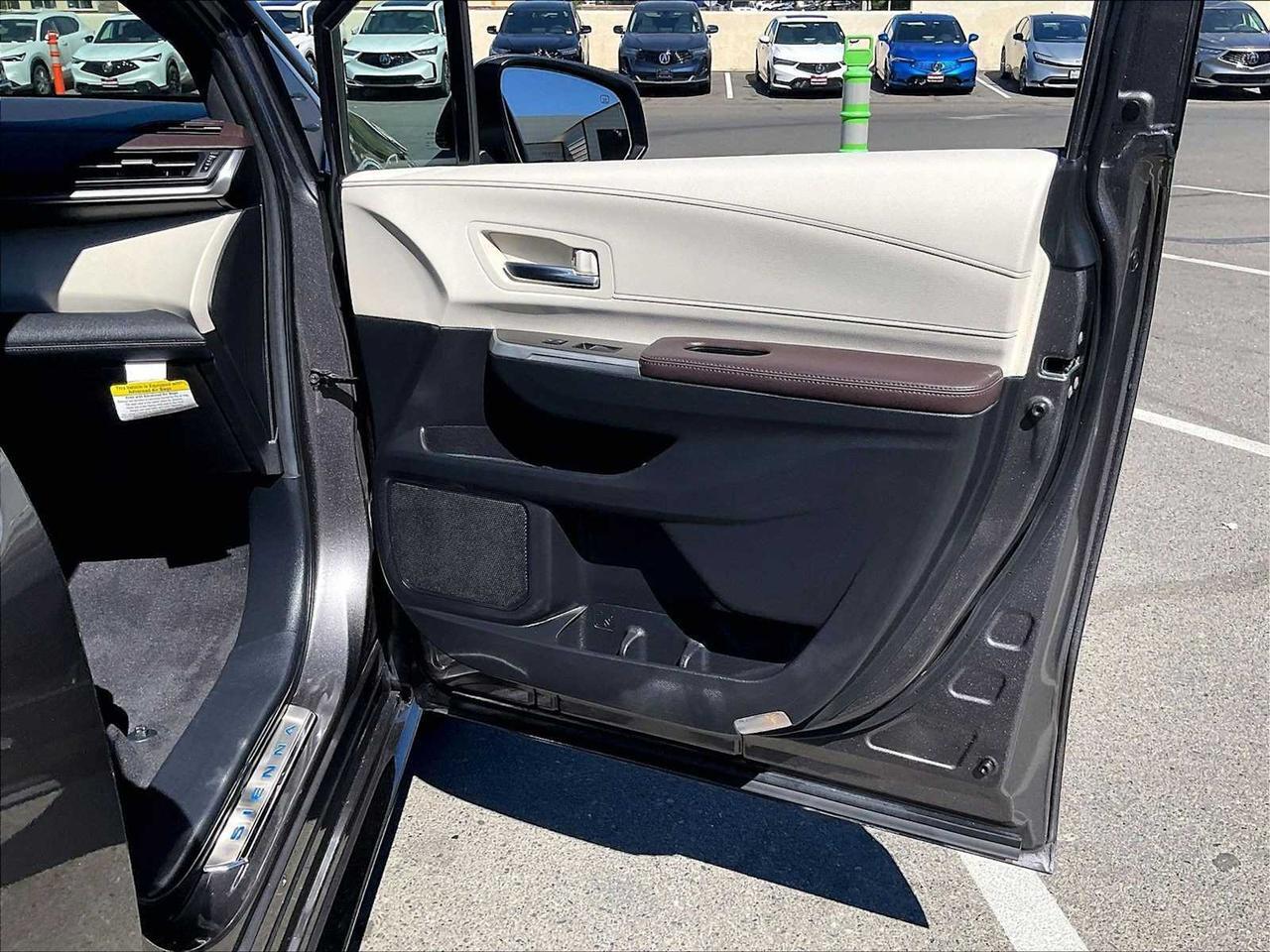 2024 Toyota Sienna Platinum Roseville CA