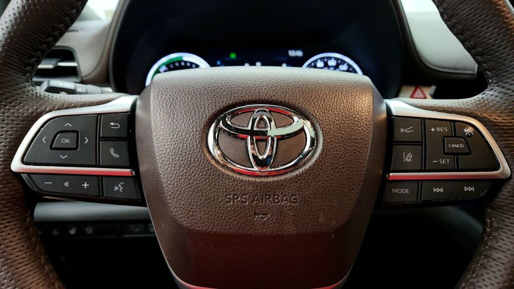 2024 Toyota Sienna Platinum Laurel MD