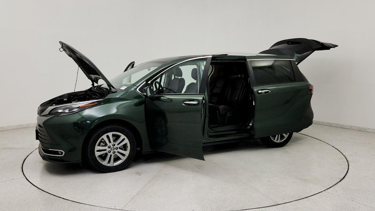 2024 Toyota Sienna Platinum Chantilly VA