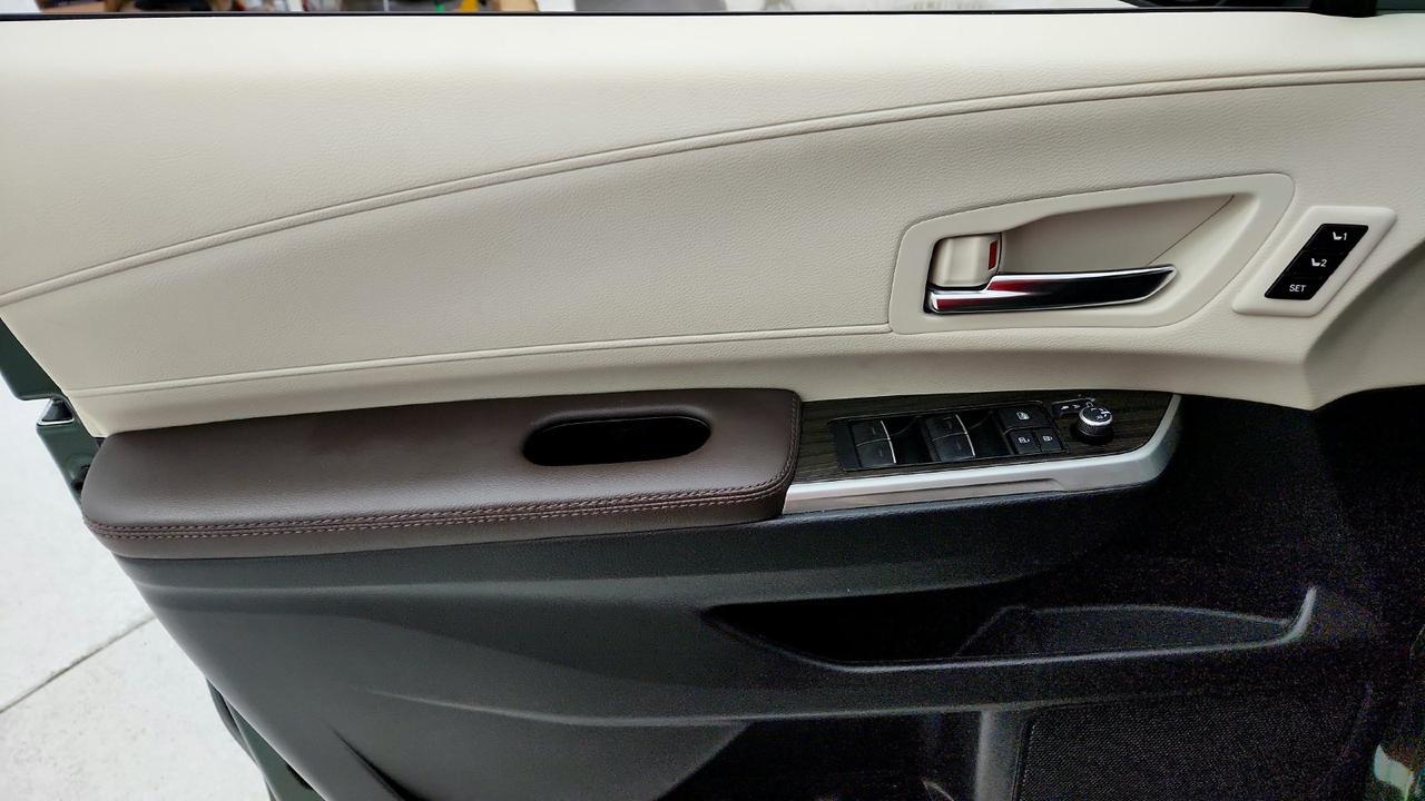 2024 Toyota Sienna Platinum Chantilly VA