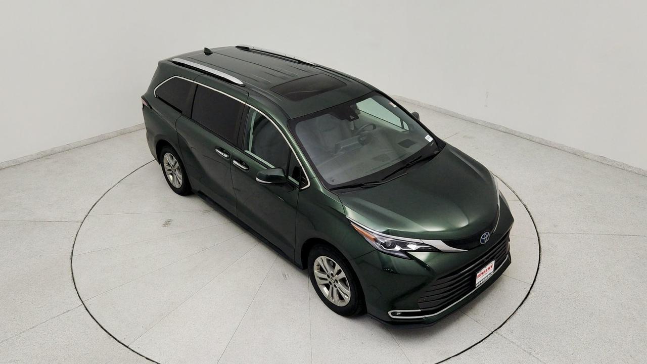 2024 Toyota Sienna Platinum Chantilly VA