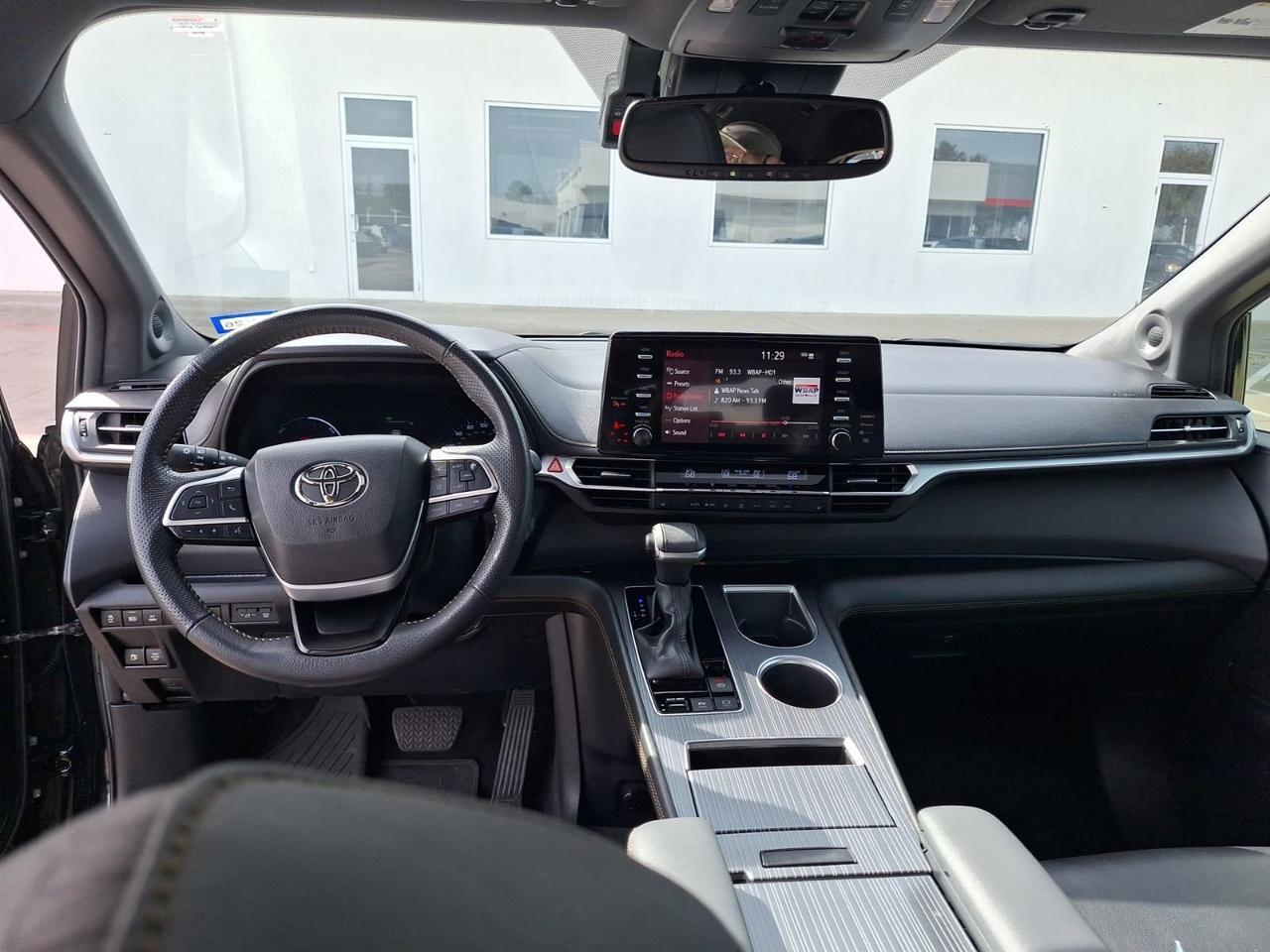 2024 Toyota Sienna Woodland Edition Hurst TX