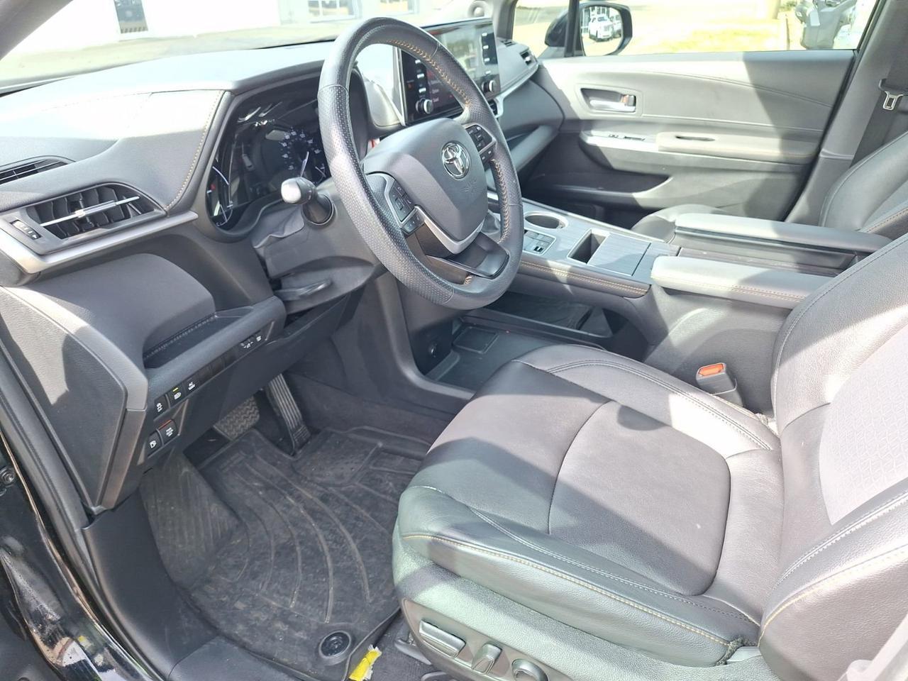 2024 Toyota Sienna Woodland Edition Hurst TX