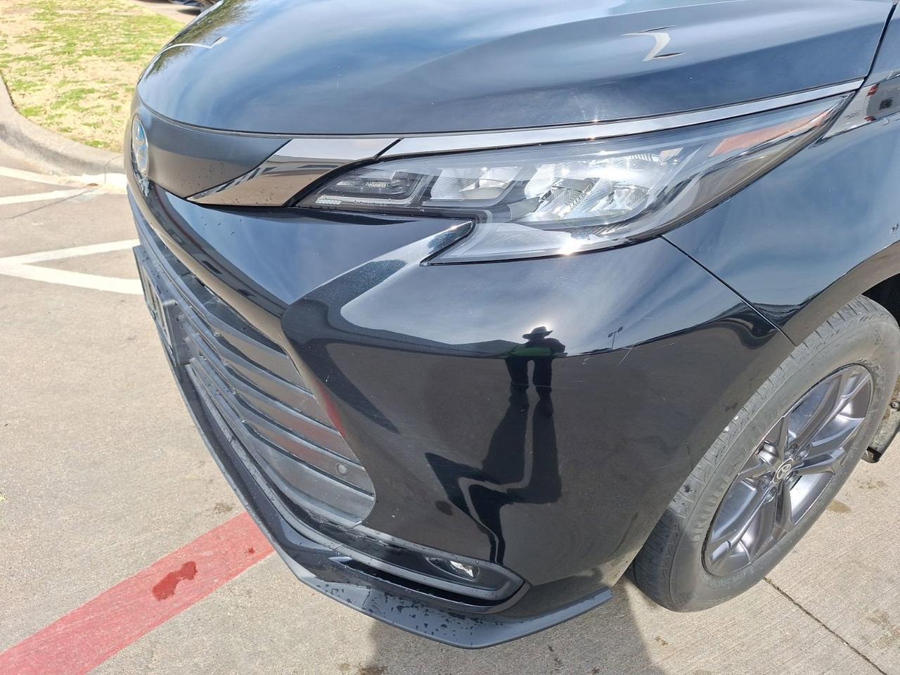 2024 Toyota Sienna Woodland Edition Hurst TX