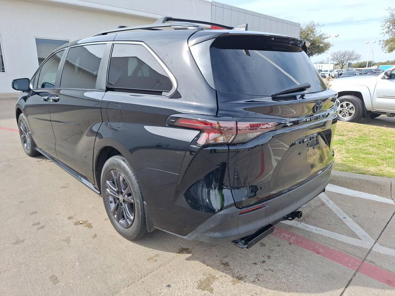 2024 Toyota Sienna Woodland Edition Hurst TX