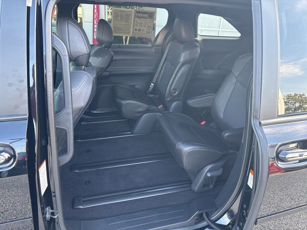2024 Toyota Sienna Woodland Edition Cockeysville MD