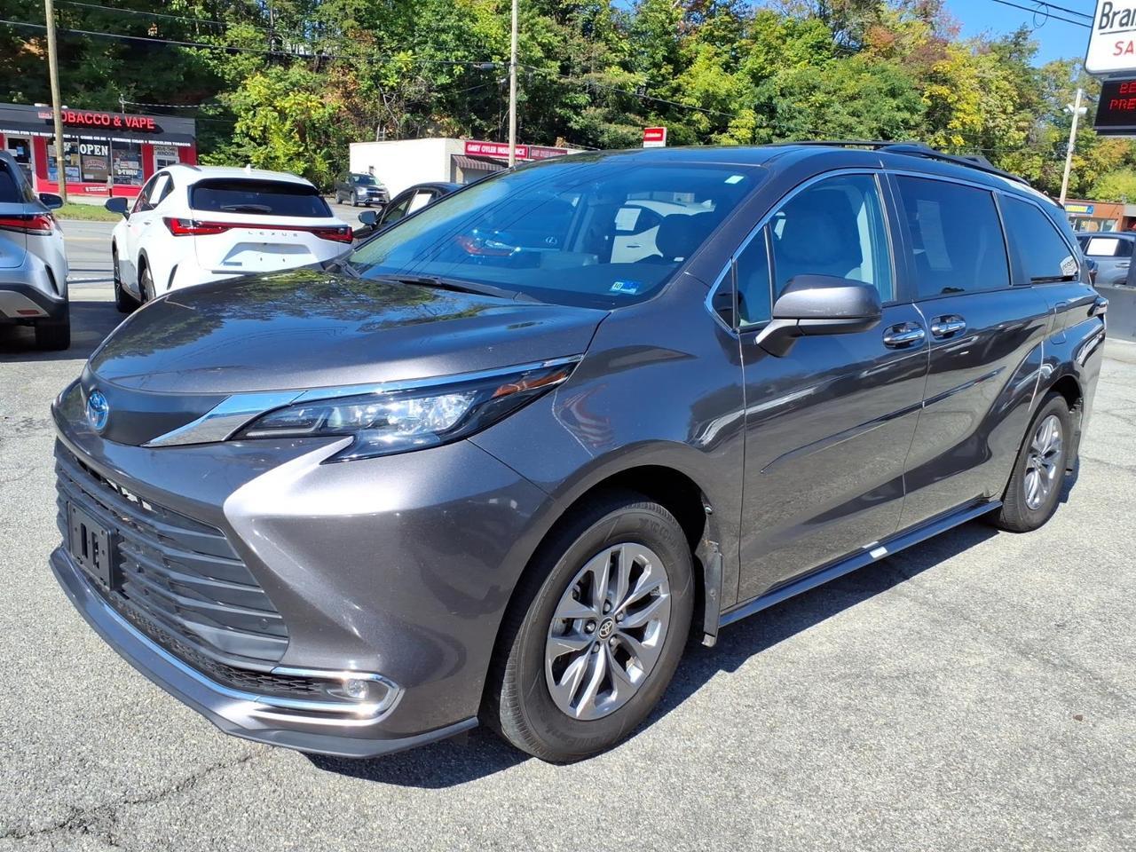 2024 Toyota Sienna XLE 7-Passenger Roanoke VA