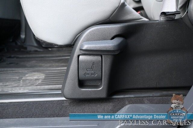 2024 Toyota Sienna XLE / AWD / Hybrid / Power & Heated Leather Seats / Sunroof / Adaptive Cruise / Lane Departure & Blind Spot / Rear Captain Chairs / 3rd Row / Seats 7 / Apple CarPlay & Android Auto / Back Up Camera / 36 MPG / 1-Owner Anchorage AK