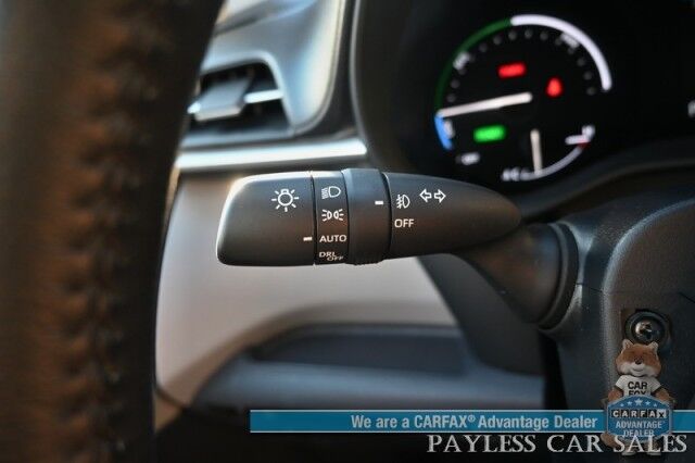 2024 Toyota Sienna XLE / AWD / Hybrid / Power & Heated Leather Seats / Sunroof / Adaptive Cruise / Lane Departure & Blind Spot / Rear Captain Chairs / 3rd Row / Seats 7 / Apple CarPlay & Android Auto / Back Up Camera / 36 MPG / 1-Owner Anchorage AK 2024 Toyota Sienna XLE / AWD / Hybrid / Power & Heated Leather Seats / Sunroof / Adaptive Cruise / Lane Departure & Blind Spot / Rear Captain Chairs / 3rd Row / Seats 7 / Apple CarPlay & Android Auto / Back Up Camera / 36 MPG / 1-Owner Anchorage AK