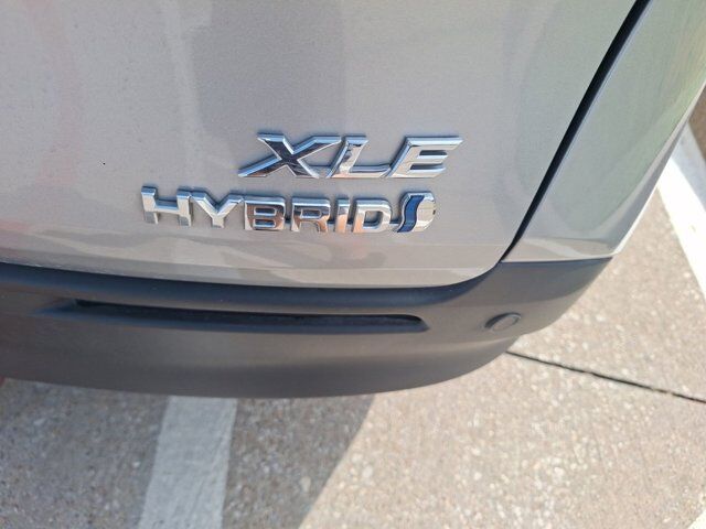 2024 Toyota Sienna XLE Hurst TX