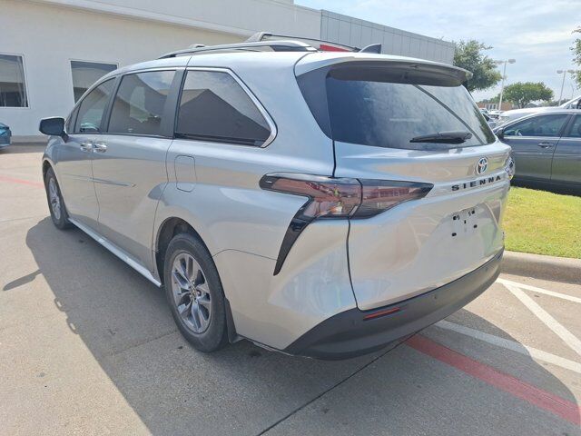 2024 Toyota Sienna XLE Hurst TX