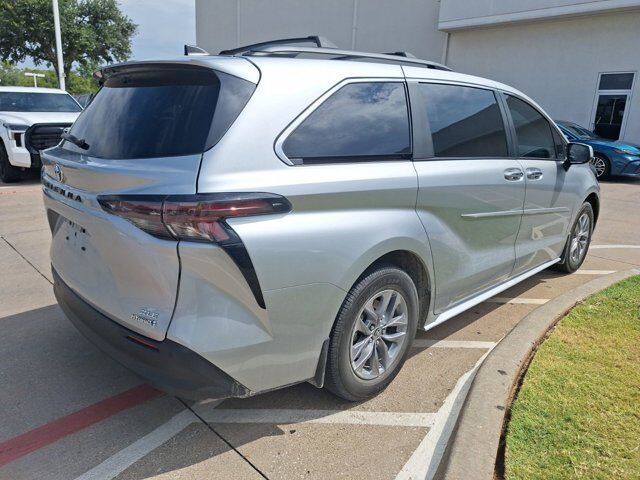 2024 Toyota Sienna XLE Hurst TX