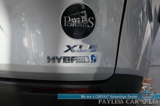 2024 Toyota Sienna XLE Hybrid / AWD / Auto Start / Power & Heated Leather Seats / Sunroof / Adaptive Cruise / Lane Depart & Blind Spot / Apple CarPlay & Android Auto / Back Up Cam / Rear Captain Chairs / 3rd Row / 36 MPG / 1-Owner Anchorage AK