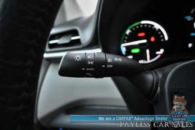 2024 Toyota Sienna XLE Hybrid / AWD / Power & Heated Leather Seats / Sunroof / Adaptive Cruise / Lane Depart & Blind Spot Alert / Apple CarPlay & Android Auto / Back Up Camera / Rear Captain Chairs / 3rd Row / 36 MPG / 1-Owner Anchorage AK 2024 Toyota Sienna XLE Hybrid / AWD / Power & Heated Leather Seats / Sunroof / Adaptive Cruise / Lane Depart & Blind Spot Alert / Apple CarPlay & Android Auto / Back Up Camera / Rear Captain Chairs / 3rd Row / 36 MPG / 1-Owner Anchorage AK